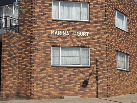 Bachelor apartment in Krugersdorp Central