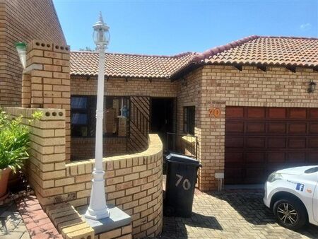 2 Bedroom Townhouse in Chancliff Ah