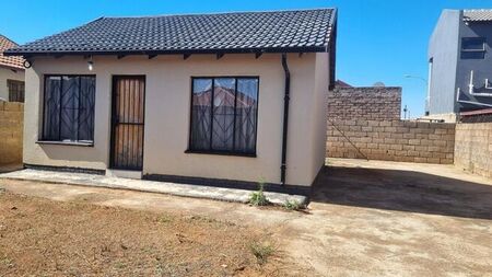2 Bedroom house to rent in Doornkop, Soweto