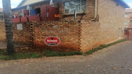 2 Bedroom flat to rent in Mountain View, Pretoria