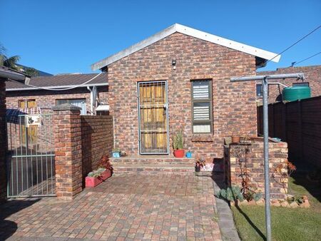 1 Bedroom cottage to rent in Kamma Park, Port Elizabeth