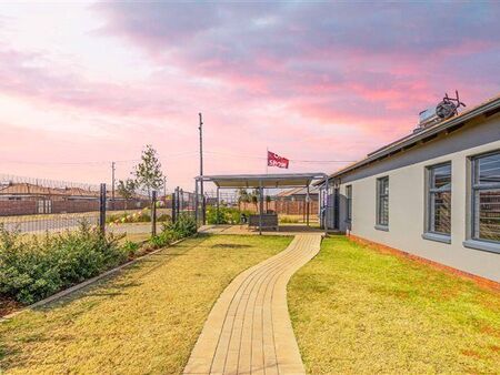 4 Bedroom House in Protea Glen