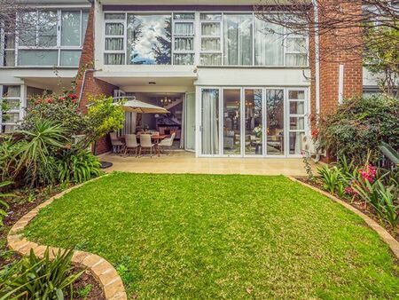 3 Bedroom Townhouse in Hyde Park