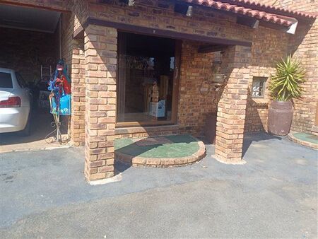 3 Bedroom House in Linden