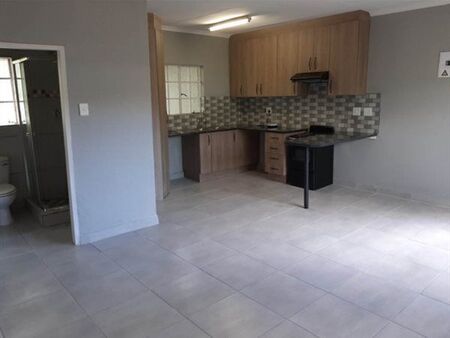 2 Bedroom Apartment in Linden