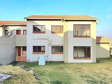 2 Bedroom Apartment in Mondeor