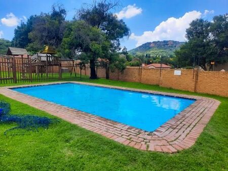 2 Bedroom Townhouse in Meredale