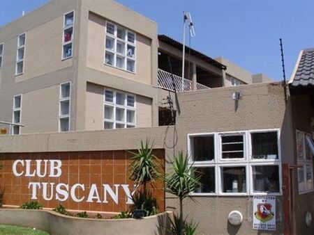 2 Bedroom Apartment in Mondeor