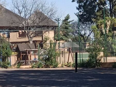 1 Bedroom Apartment in Douglasdale