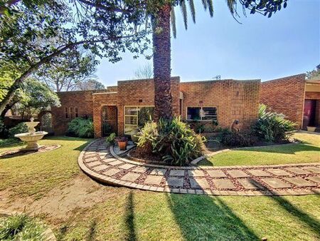 3 Bedroom House in Glen Marais