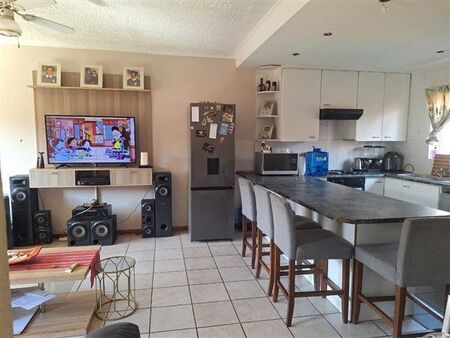 3 Bedroom Townhouse in Norkem Park