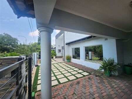 1 Bedroom Flat in Sunward Park
