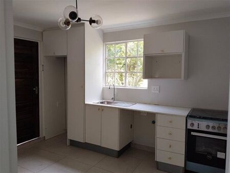 Bachelor apartment in Benoni Ah
