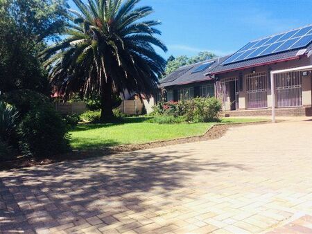 4 Bedroom House in Brackendowns