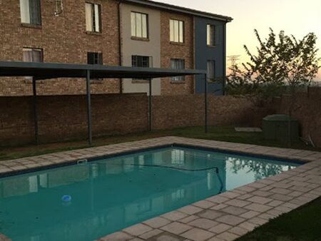 2 Bedroom Apartment in Rooihuiskraal North