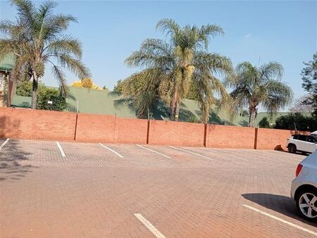 2 Bedroom Apartment in Die Hoewes