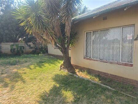 3 Bedroom House in Sandania