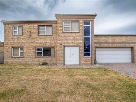 6 Bedroom House in Bluewater Bay