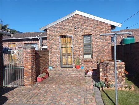 1 Bedroom House in Kamma Park