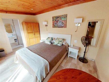 1 Bedroom Apartment in Mount Croix