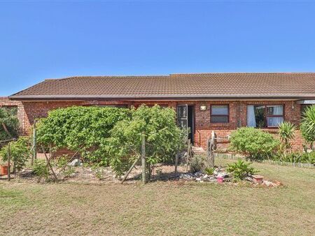 3 Bedroom House in Bluewater Bay
