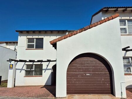 3 Bedroom Townhouse in Bluewater Bay