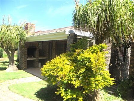 2 Bedroom Townhouse in Lovemore Heights
