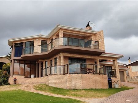 4 Bedroom House in Wavecrest