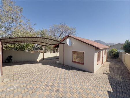 2 Bedroom House in Karino