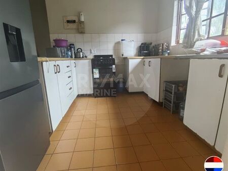3 Bedroom Apartment in Arboretum