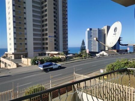 2 Bedroom Apartment in Amanzimtoti