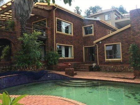 4 Bedroom House in Helderkruin