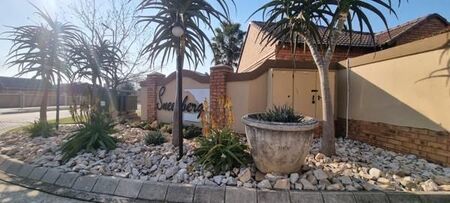 2 Bedroom Townhouse in Equestria