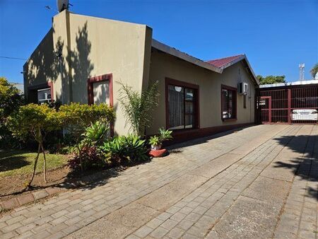 4 Bedroom House in Pretoria Gardens