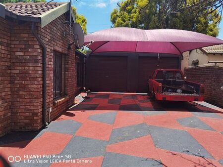 3 Bedroom House in Philip Nel Park