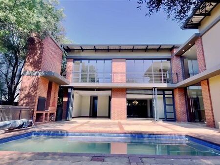 5 Bedroom House in Olympus Country Estate