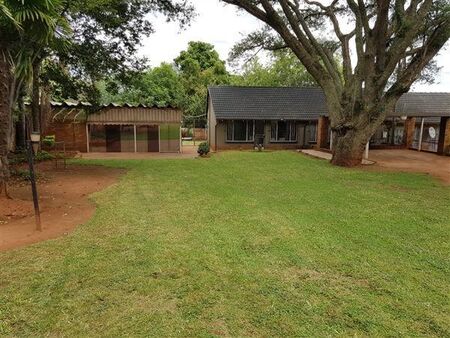 2 Bedroom House in Murrayfield