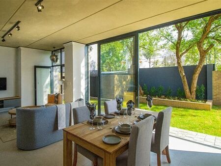 3 Bedroom House in Menlo Park