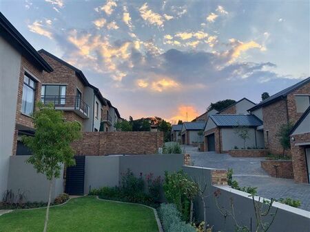 3 Bedroom Cluster in Waterkloof Ridge