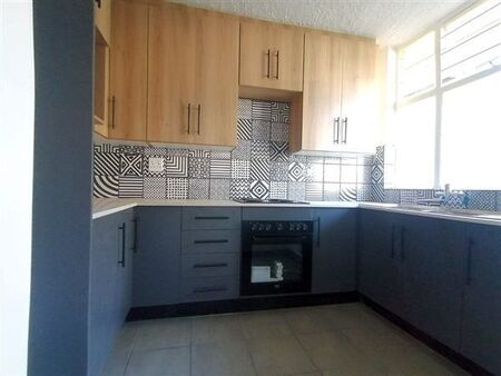 3 Bedroom Apartment in Sinoville