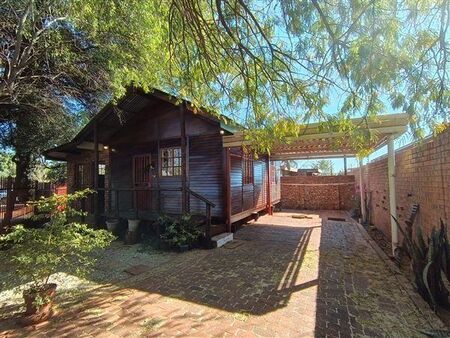 2 Bedroom Apartment in Sinoville