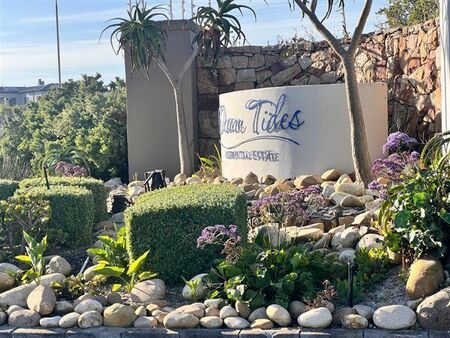 3 Bedroom Townhouse in Bloubergstrand