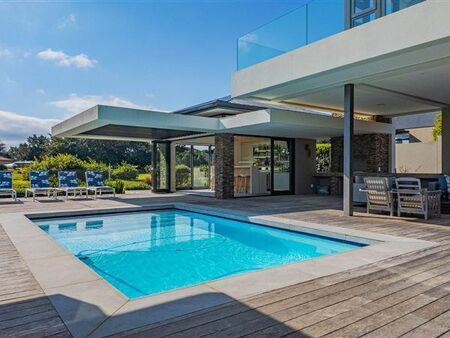 4 Bedroom House in Plettenberg Bay