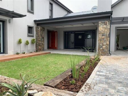 3 Bedroom House in Kraaibosch