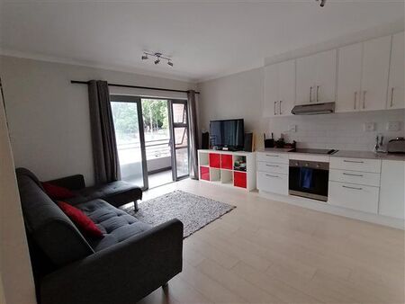1 Bedroom Apartment in Rondebosch