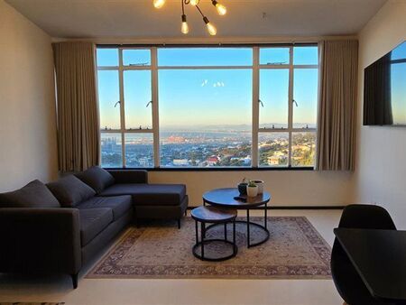 2 Bedroom Apartment in Vredehoek