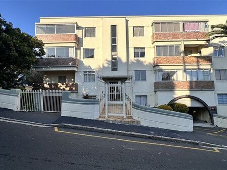 2 Bedroom Apartment in Sea Point