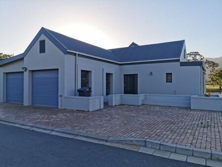 2 Bedroom house to rent in Silwerstrand Golf And River Estate, Robertson