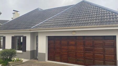 2 Bedroom townhouse - sectional to rent in Blue Mountain Village, George