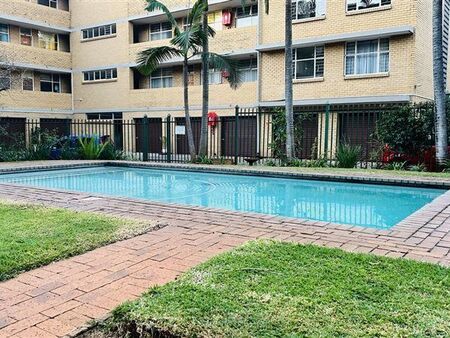 3 Bedroom Apartment in Sinoville